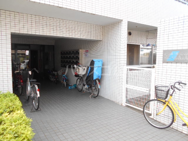 29/30 エントランス