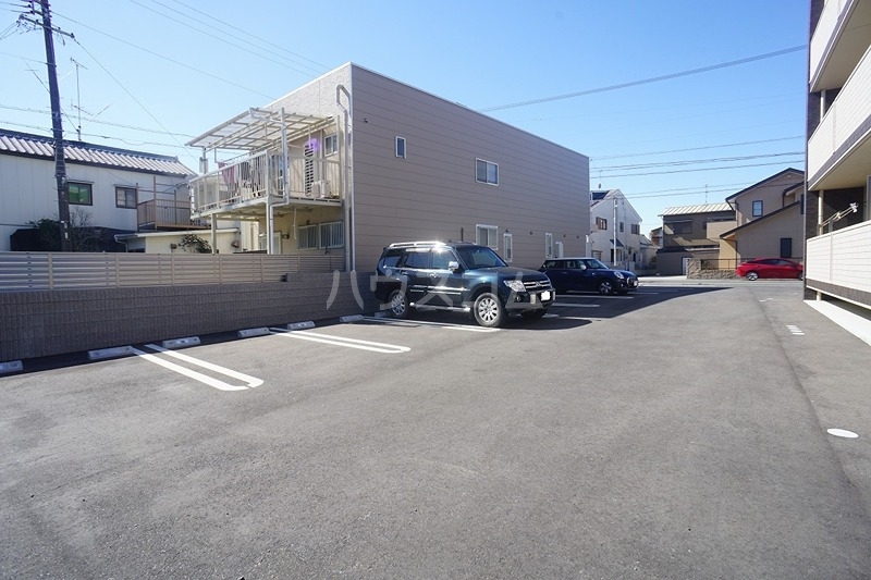 2/5 駐車場