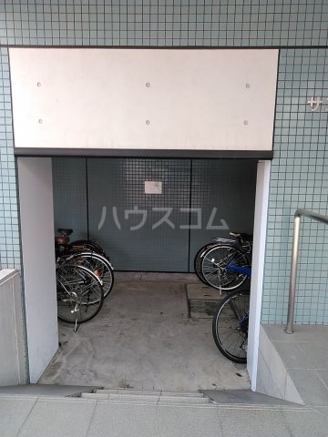 23/30 駐車場