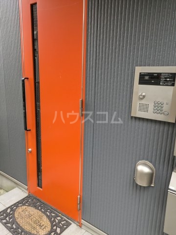 17/23 エントランス