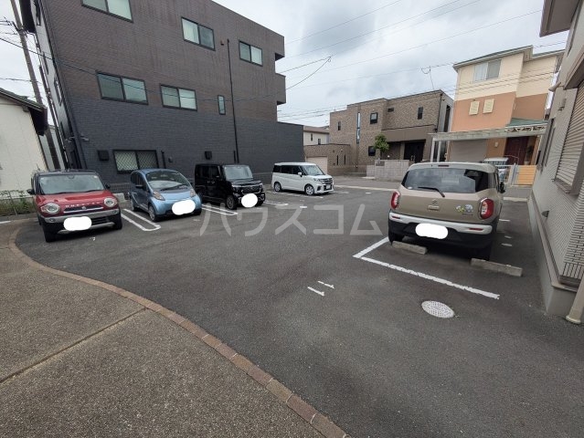 16/22 駐車場
