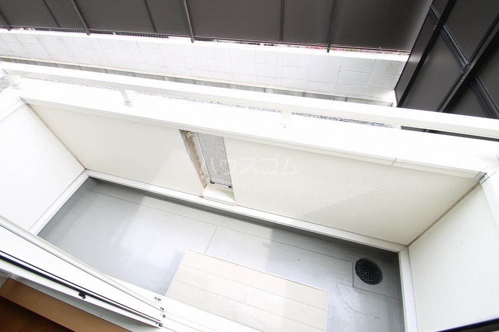 13/23 バルコニー