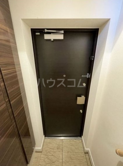 13/27 玄関