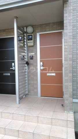 22/30 エントランス