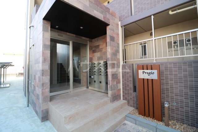 2/5 エントランス