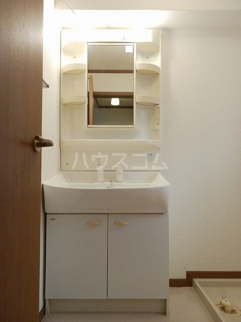16/27 洗面