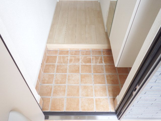 14/30 玄関