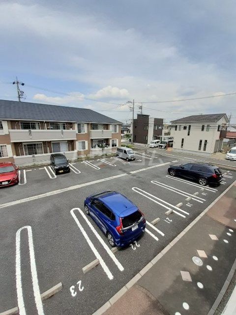 25/30 駐車場