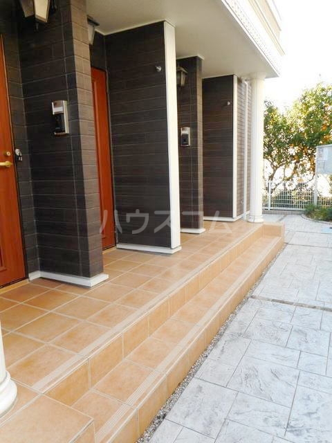 22/30 エントランス