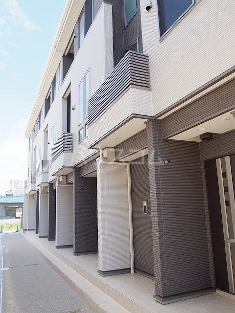 14/21 エントランス