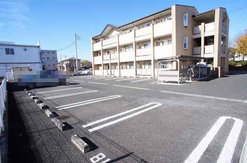 26/30 駐車場