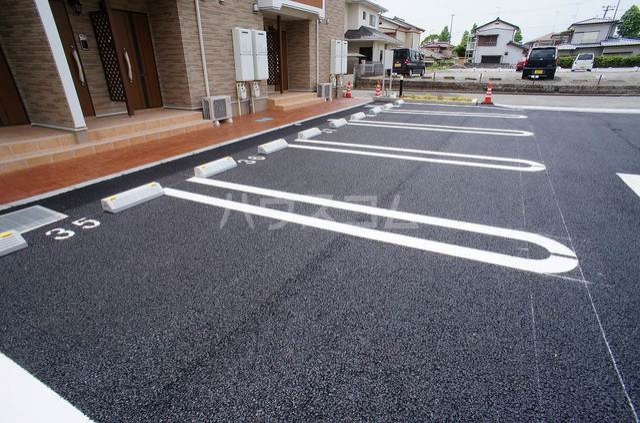 14/21 駐車場