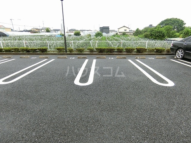 19/28 駐車場