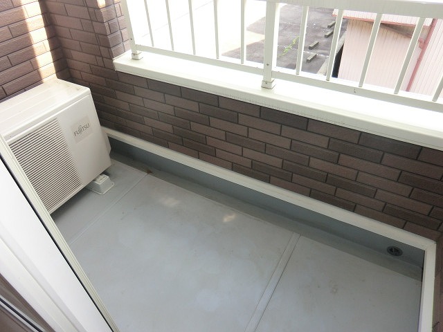 18/28 バルコニー