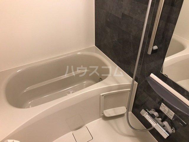 14/25 浴室