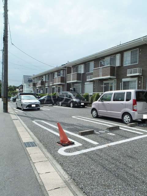 22/30 駐車場