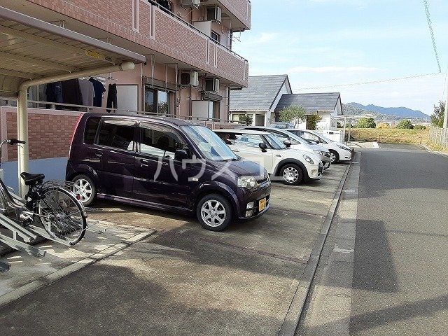 16/22 駐車場