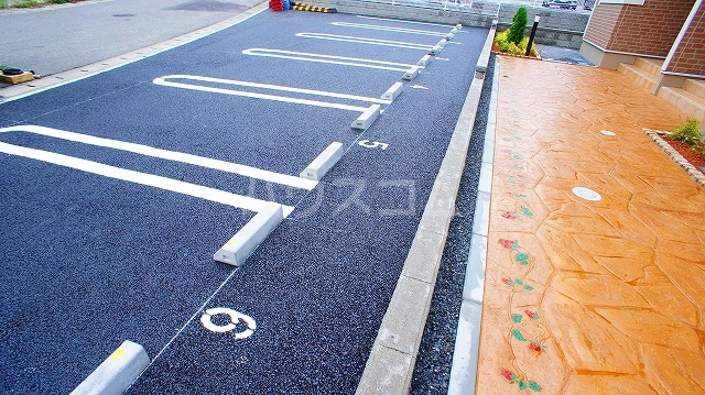 15/23 駐車場