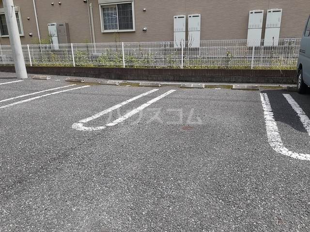 20/27 駐車場