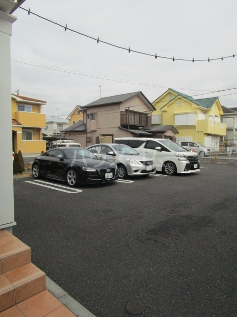 17/23 駐車場