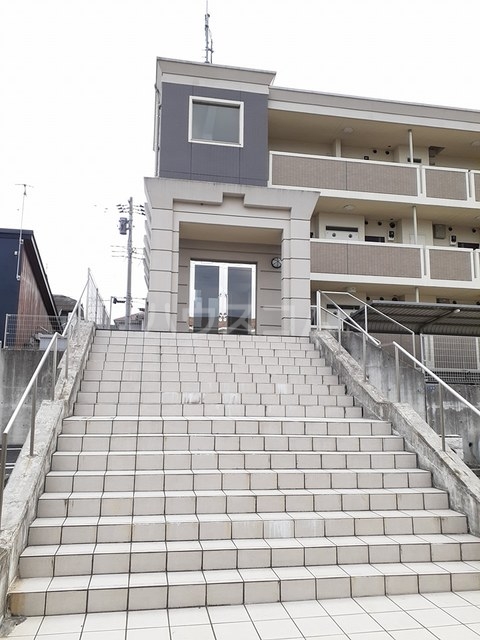 15/20 エントランス