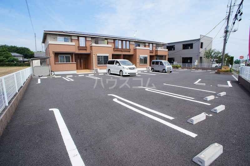 14/20 駐車場