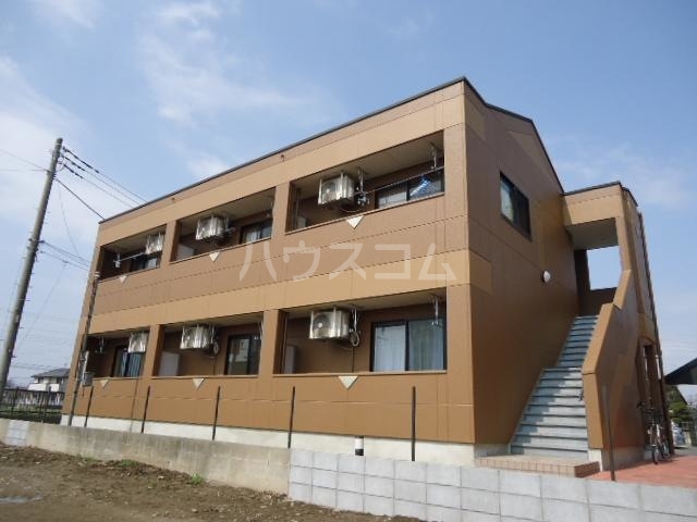 23/28 エントランス