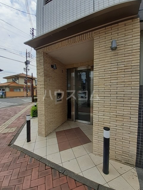 14/20 エントランス