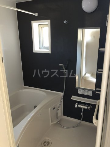 13/30 浴室