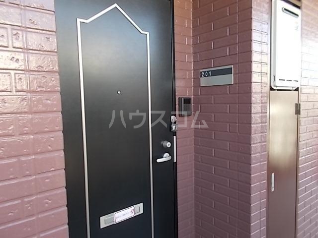 13/16 エントランス