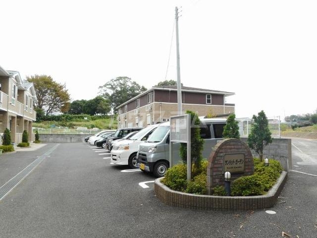 14/20 駐車場