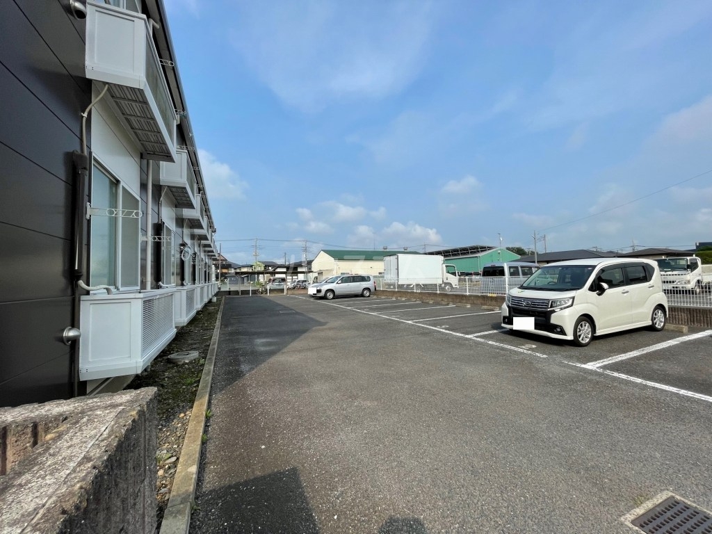 19/23 駐車場