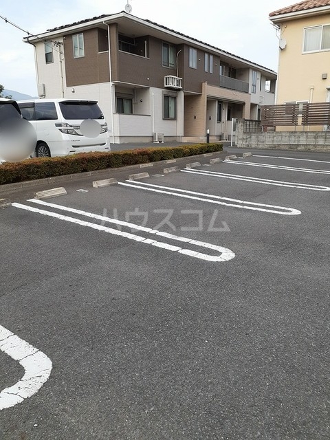 15/26 駐車場