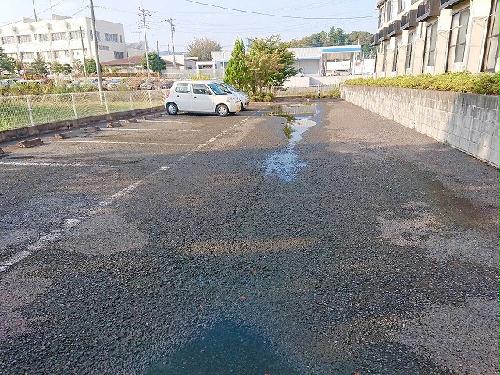 14/17 駐車場