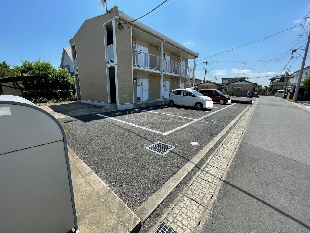 16/20 駐車場