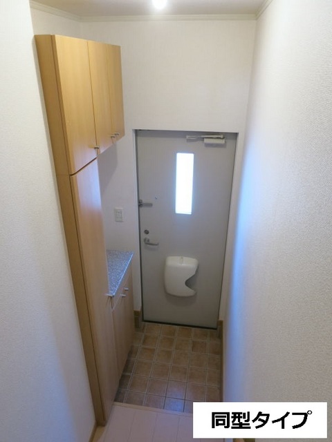 13/30 玄関