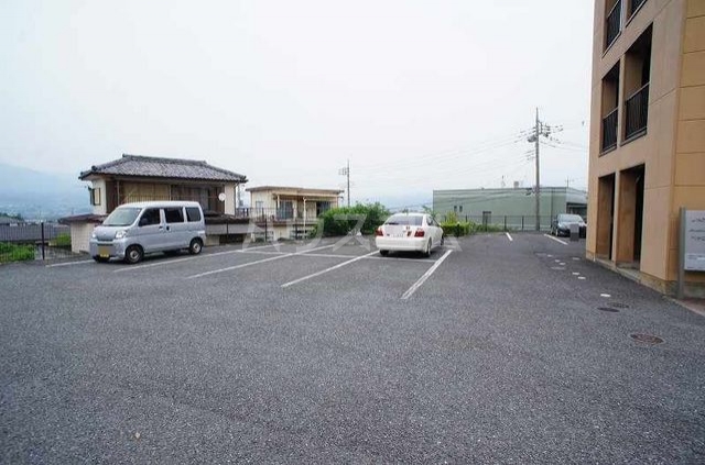 15/27 駐車場