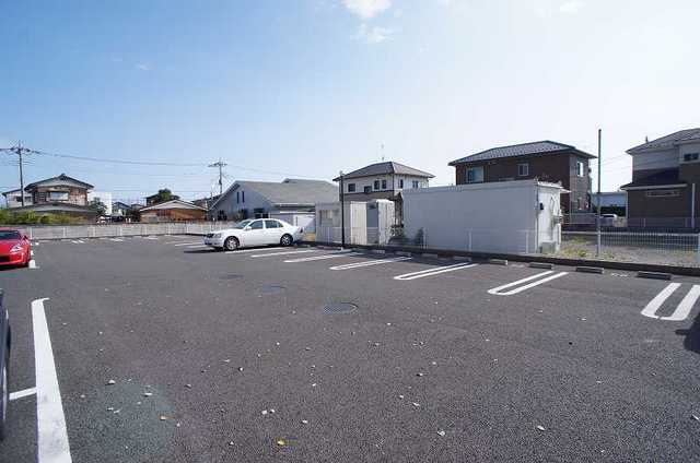 20/29 駐車場