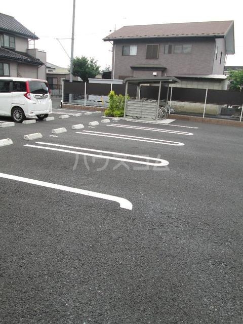 14/20 駐車場