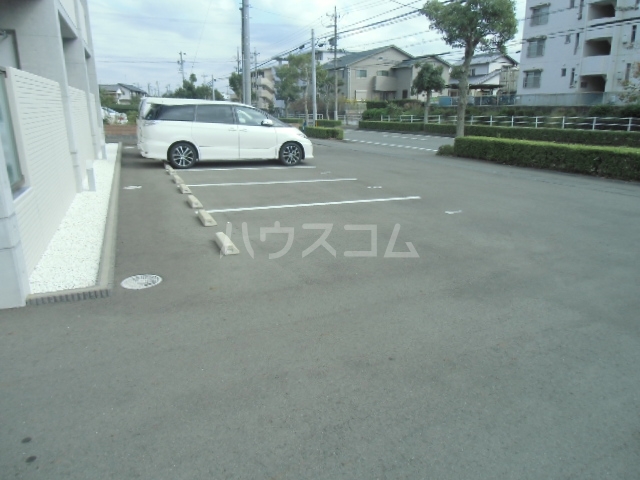14/23 駐車場
