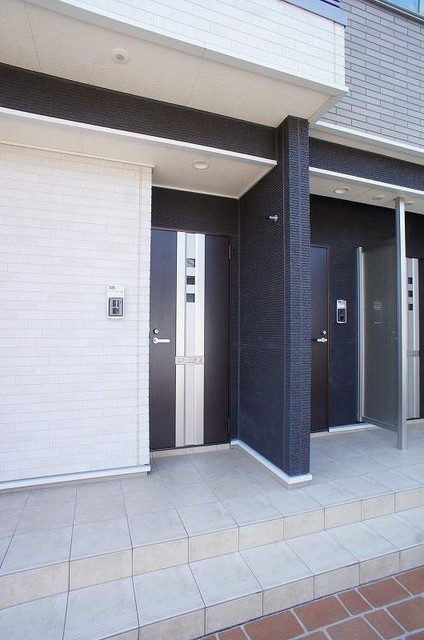 18/29 エントランス