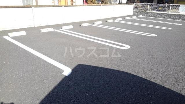 15/27 駐車場