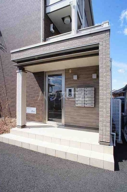 14/23 エントランス