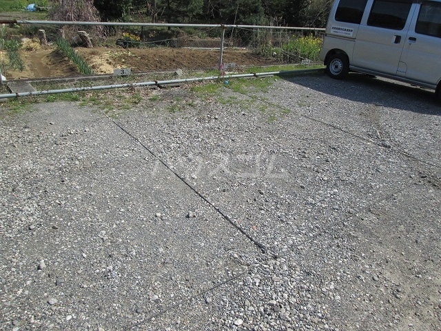 16/22 駐車場