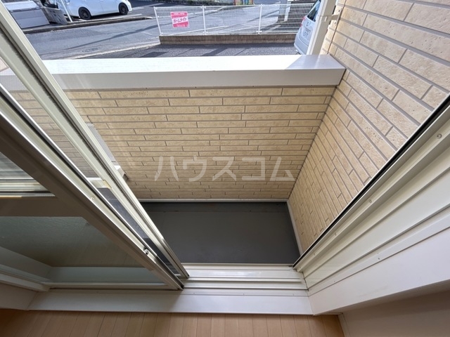 20/27 バルコニー