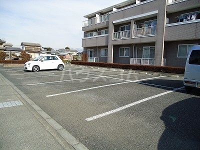 25/30 駐車場