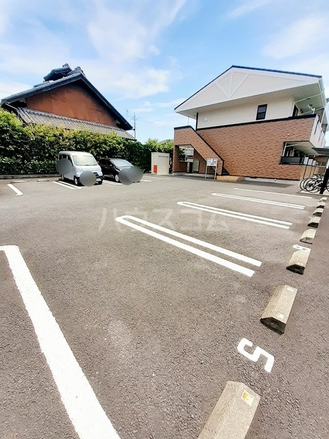 15/27 駐車場