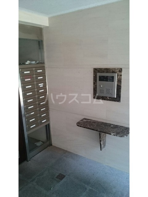 14/27 エントランス