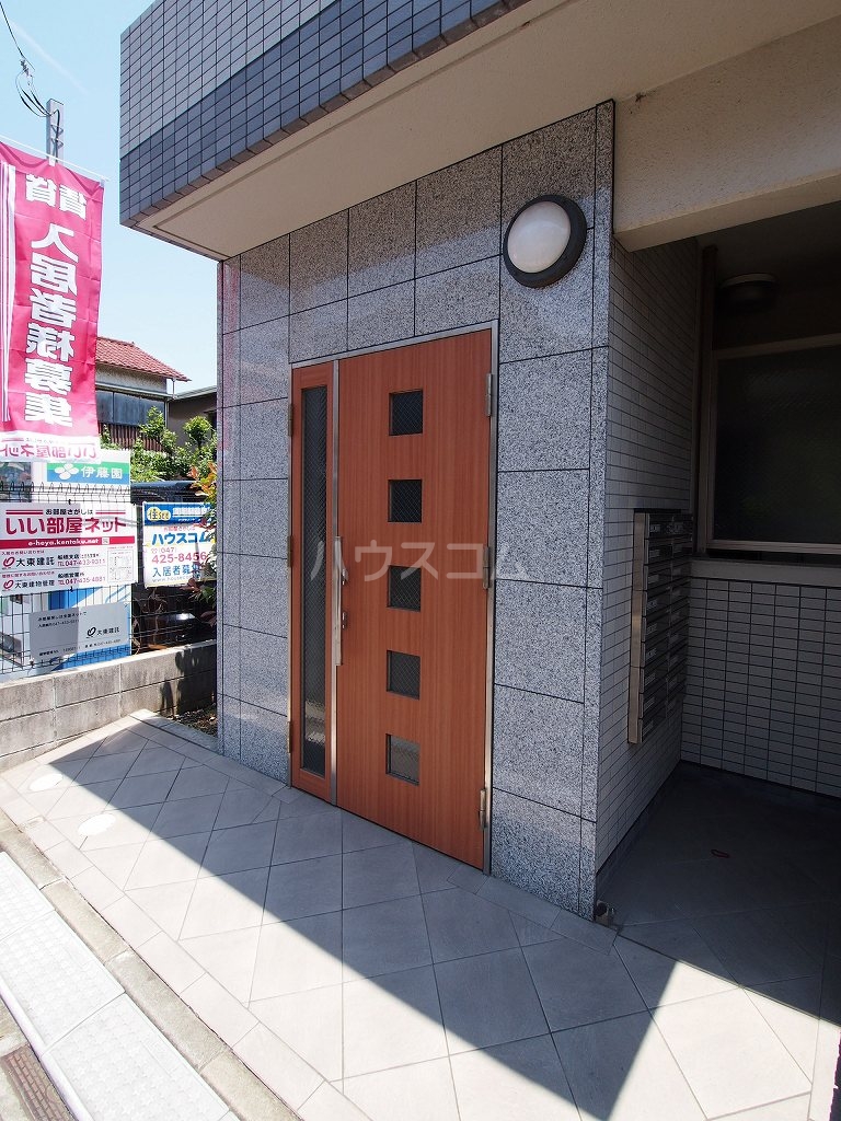 15/21 エントランス