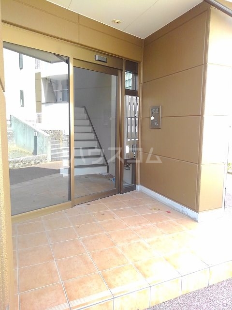 14/20 エントランス